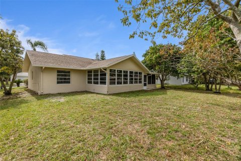 Villa ou maison à vendre à Palm Bay, Floride: 3 chambres, 130.81 m2 № 1354209 - photo 26