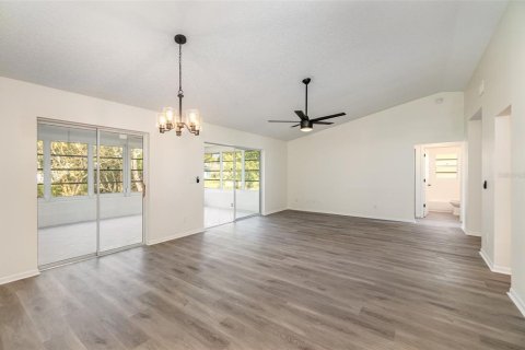 Casa en venta en Palm Bay, Florida, 3 dormitorios, 130.81 m2 № 1354209 - foto 9