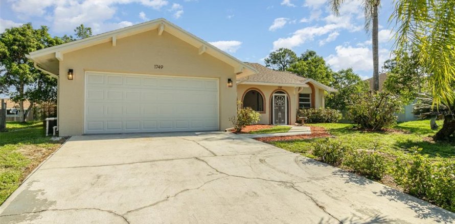 Villa ou maison à Palm Bay, Floride 3 chambres, 130.81 m2 № 1354209