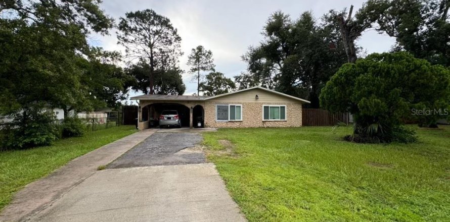 House in Ocala, Florida 4 bedrooms, 185.99 sq.m. № 1354242