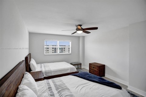 Condominio en venta en Hillsboro Beach, Florida, 2 dormitorios, 125.42 m2 № 272444 - foto 30