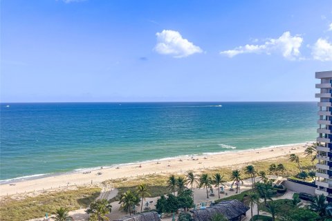 Condo in Lauderdale-by-the-Sea, Florida, 2 bedrooms  № 882512 - photo 23