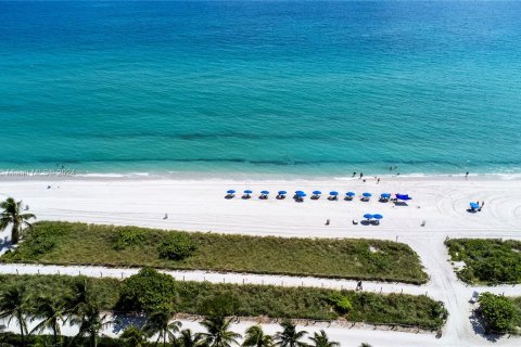 Copropriété à louer à Surfside, Floride: 2 chambres, 147.71 m2 № 1360356 - photo 20