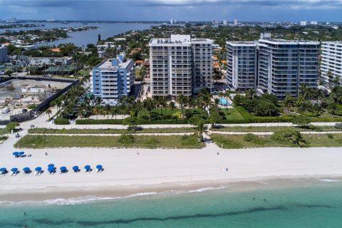 Copropriété à louer à Surfside, Floride: 2 chambres, 147.71 m2 № 1360356 - photo 17