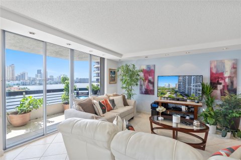 Condo in Aventura, Florida, 2 bedrooms  № 1360325 - photo 5