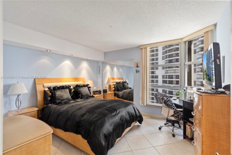 Condo in Aventura, Florida, 2 bedrooms  № 1360325 - photo 19