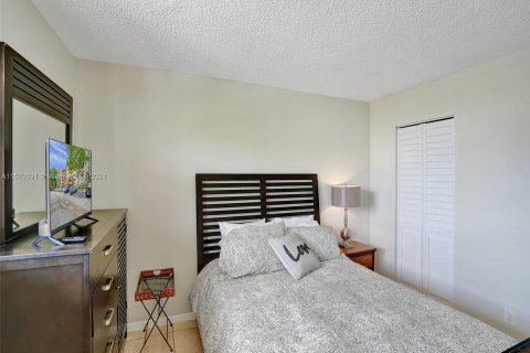 Copropriété à vendre à Lauderhill, Floride: 2 chambres, 102.19 m2 № 1132308 - photo 9