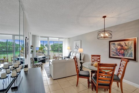 Condo in Lauderhill, Florida, 2 bedrooms  № 1132308 - photo 18