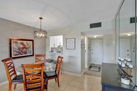 Copropriété à vendre à Lauderhill, Floride: 2 chambres, 102.19 m2 № 1132308 - photo 19