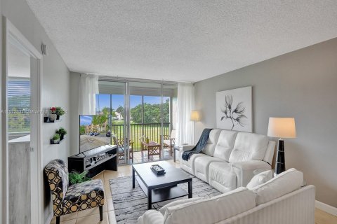 Condo in Lauderhill, Florida, 2 bedrooms  № 1132308 - photo 25