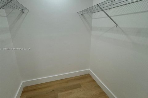 Adosado en venta en Miami, Florida, 3 dormitorios, 139.35 m2 № 1381825 - foto 18