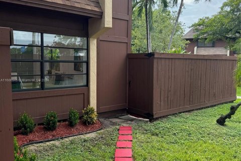 Adosado en venta en Miami, Florida, 3 dormitorios, 139.35 m2 № 1381825 - foto 24