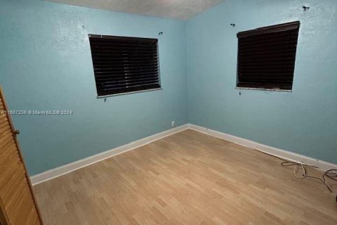 House in Fort Lauderdale, Florida 3 bedrooms № 1381874 - photo 13