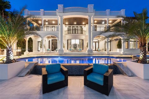 Villa ou maison à louer à Golden Beach, Floride: 8 chambres, 776.01 m2 № 1347781 - photo 5