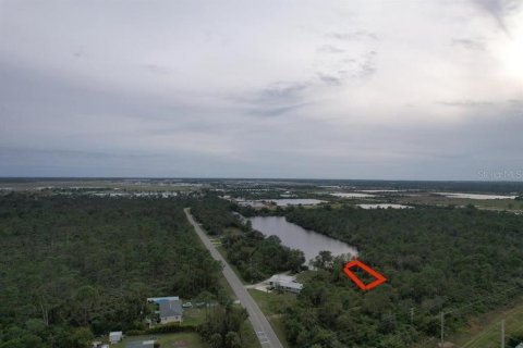 Terreno en venta en Punta Gorda, Florida № 1255393 - foto 4