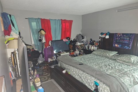 Condo in Lauderhill, Florida, 2 bedrooms  № 786352 - photo 9