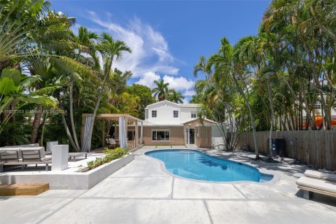 Casa en venta en Miami Beach, Florida, 4 dormitorios, 265.7 m2 № 1291845 - foto 16