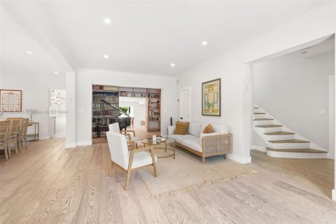 Casa en venta en Miami Beach, Florida, 4 dormitorios, 265.7 m2 № 1291845 - foto 5