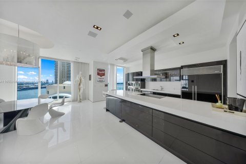 Condominio en venta en Miami, Florida, 4 dormitorios, 315.68 m2 № 1355316 - foto 28