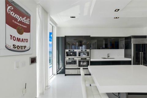 Condominio en venta en Miami, Florida, 4 dormitorios, 315.68 m2 № 1355316 - foto 30