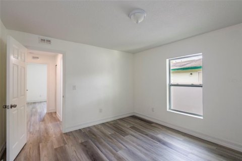 Casa en venta en Tampa, Florida, 3 dormitorios, 122.91 m2 № 910310 - foto 22