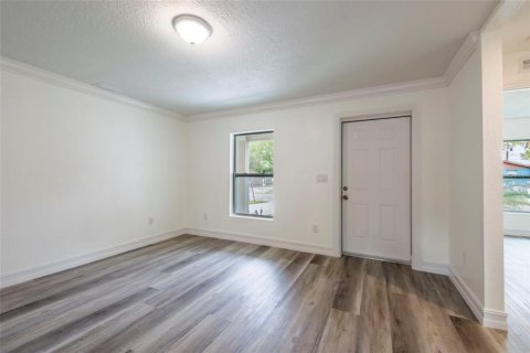 Casa en venta en Tampa, Florida, 3 dormitorios, 122.91 m2 № 910310 - foto 5