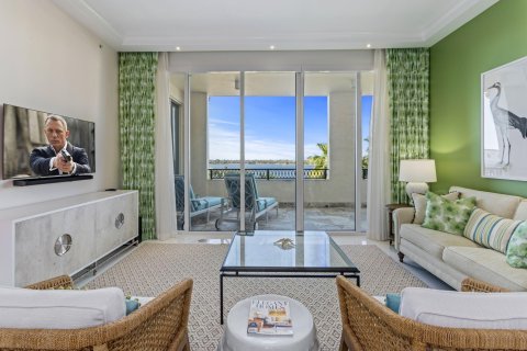 Copropriété à vendre à Palm Beach, Floride: 3 chambres, 341.88 m2 № 913763 - photo 15