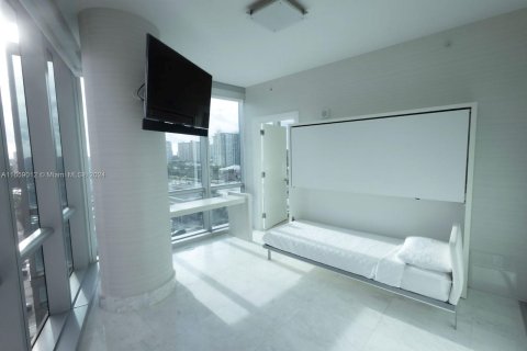 Condo in Sunny Isles Beach, Florida, 3 bedrooms  № 1370850 - photo 17