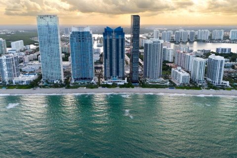 Copropriété à vendre à Sunny Isles Beach, Floride: 3 chambres, 181.72 m2 № 1370850 - photo 24