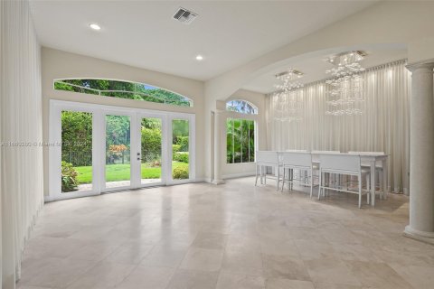 House in Delray Beach, Florida 5 bedrooms, 360.46 sq.m. № 1370854 - photo 12