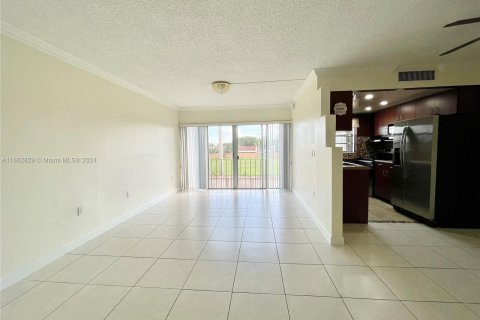 Copropriété à louer à Miami, Floride: 2 chambres, 88.07 m2 № 1370806 - photo 7