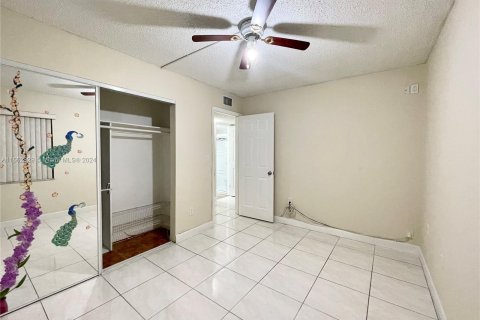 Copropriété à louer à Miami, Floride: 2 chambres, 88.07 m2 № 1370806 - photo 24