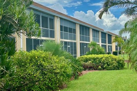 Copropriété à vendre à Merrit Island, Floride: 2 chambres, 110.27 m2 № 1338523 - photo 2