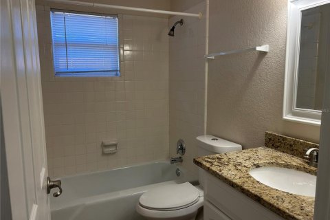 Appartement à louer à Sarasota, Floride: 2 chambres, 111.48 m2 № 1351413 - photo 7