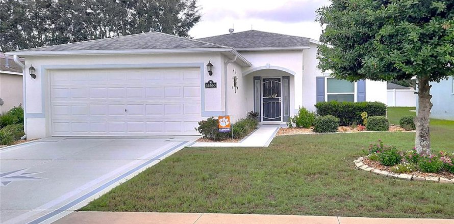 House in Ocala, Florida 2 bedrooms, 142.6 sq.m. № 1351456