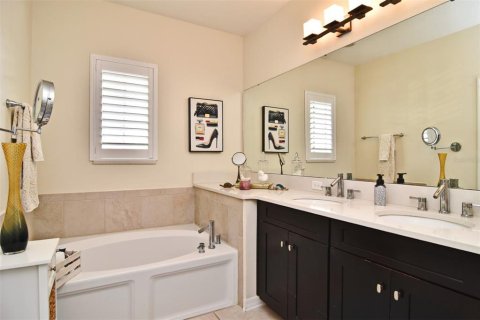 Townhouse in Celebration, Florida 3 bedrooms, 165.92 sq.m. № 1303414 - photo 23