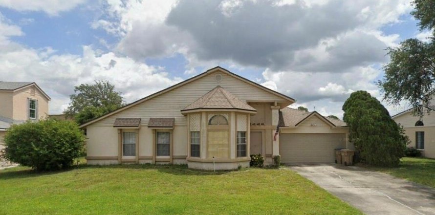 House in Kissimmee, Florida 3 bedrooms, 136.75 sq.m. № 1304226