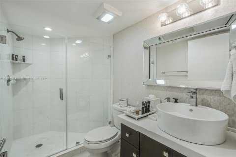 Condominio en venta en Aventura, Florida, 3 dormitorios, 159.23 m2 № 1170447 - foto 22