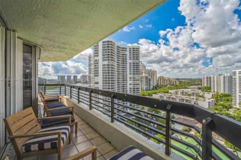 Condominio en venta en Aventura, Florida, 3 dormitorios, 159.23 m2 № 1170447 - foto 27