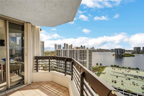 Condominio en venta en Aventura, Florida, 3 dormitorios, 159.23 m2 № 1170447 - foto 28