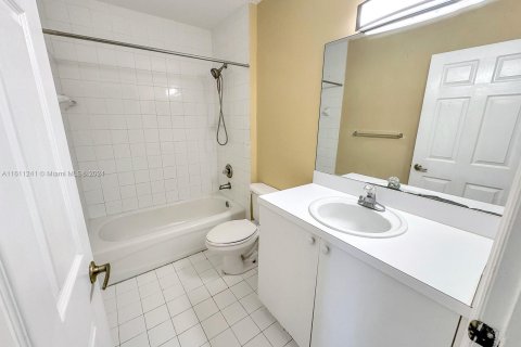 Adosado en venta en Sunrise, Florida, 3 dormitorios, 134.15 m2 № 1235050 - foto 25