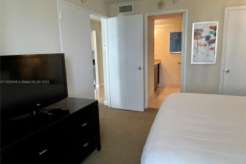Hôtel, hôtellerie à vendre à Fort Lauderdale, Floride: 1 chambre, 59.36 m2 № 549870 - photo 9