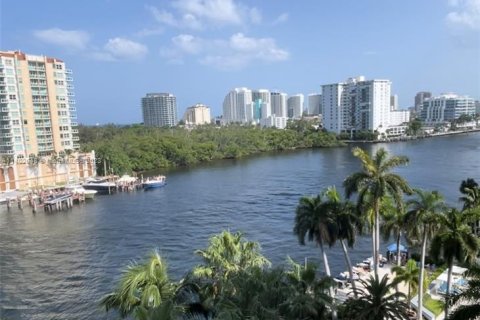 Hotel in Fort Lauderdale, Florida 1 bedroom, 59.36 sq.m. № 549870 - photo 30