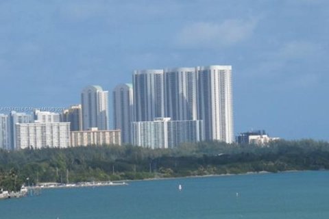 Купить кондоминиум в Норт-Майами, Флорида 2 спальни, 109.72м2, № 1136125 - фото 29