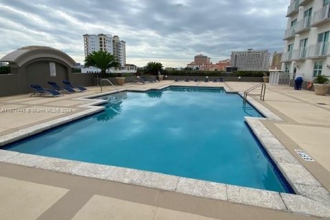 Condominio en venta en Coral Gables, Florida, 1 dormitorio, 70.33 m2 № 1403083 - foto 13