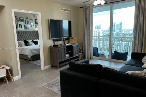 Condominio en venta en Hallandale Beach, Florida, 2 dormitorios, 100.43 m2 № 1215805 - foto 9