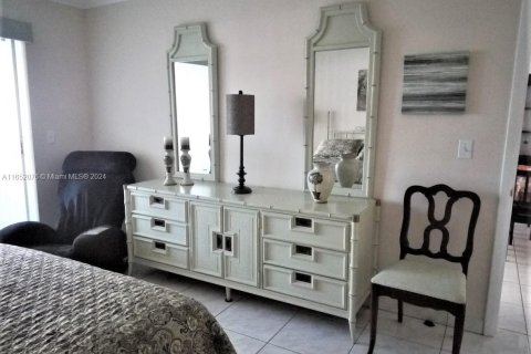 Copropriété à vendre à Hallandale Beach, Floride: 1 chambre, 71.53 m2 № 1347658 - photo 14