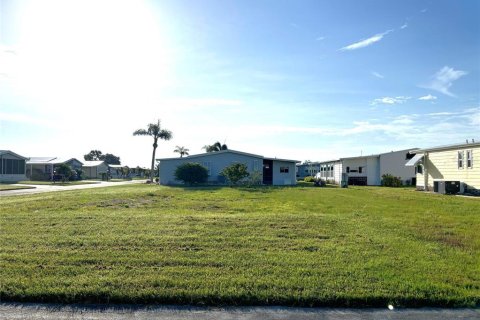 Terreno en venta en North Port, Florida № 1277839 - foto 1