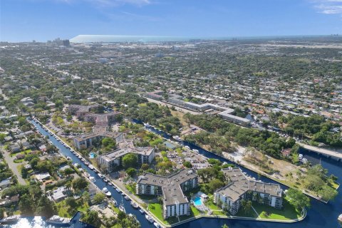 Condo in Fort Lauderdale, Florida, 1 bedroom  № 1127333 - photo 1