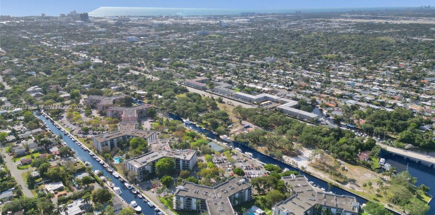 Condo in Fort Lauderdale, Florida, 1 bedroom  № 1127333